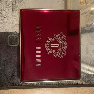 Brand new Bobbi Brown Caviar and Rubies palette